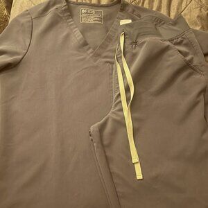 FIGS SPACE GRAY SCRUB MEDIUM SET
